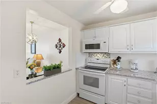 300 Forest Lakes Blvd, Naples, FL 34105 - Photo 8