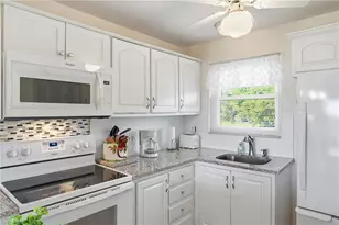 300 Forest Lakes Blvd, Naples, FL 34105 - Photo 6