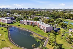 300 Forest Lakes Blvd, Naples, FL 34105 - Photo 2