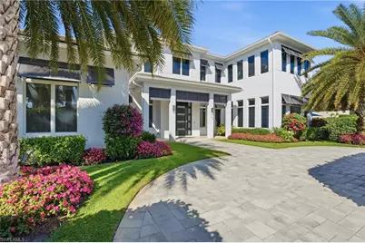 725 Harbour Dr, Naples, FL 34103 - Photo 2
