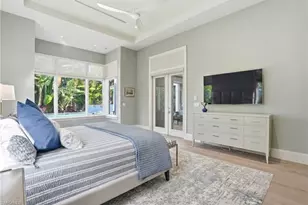 725 Harbour Dr, Naples, FL 34103 - Photo 16