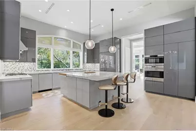 725 Harbour Dr, Naples, FL 34103 - Photo 8