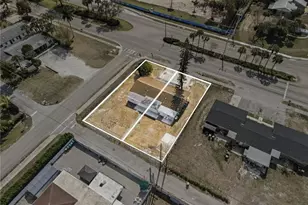 4375 Golden Gate Pkwy, Naples, FL 34116 - Photo 4