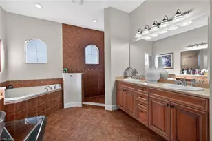 12095 Wicklow Ln, Naples, FL 34120 - Photo 18