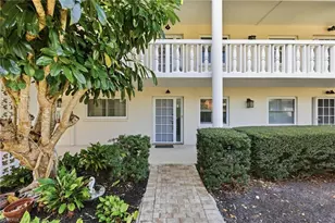 4022 Belair Ln, Naples, FL 34103 - Photo 4