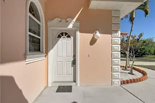 11258 San Sebastian Ln, Bonita Springs, FL 34135 - Photo 4