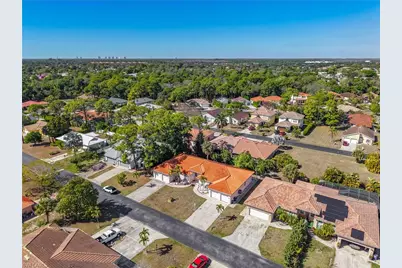 11258 San Sebastian Ln, Bonita Springs, FL 34135 - Photo 32