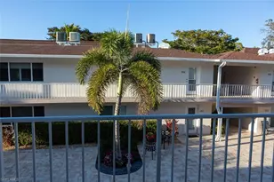 550 Broad Ave S, Naples, FL 34102 - Photo 2