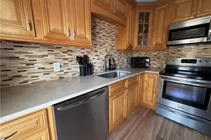 550 Broad Ave S, Naples, FL 34102 - Photo 4