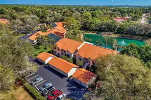 305 Robin Hood Cir, Naples, FL 34104 - Photo 24