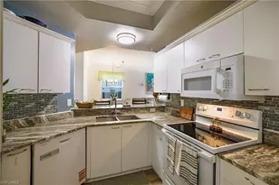 305 Robin Hood Cir, Naples, FL 34104 - Photo 6