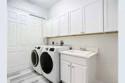 4752 Stratford Ct #1404, Naples, FL 34105 - Photo 30