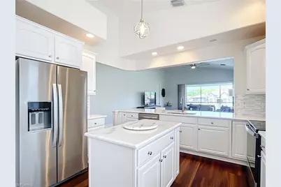 4752 Stratford Ct #1404, Naples, FL 34105 - Photo 10