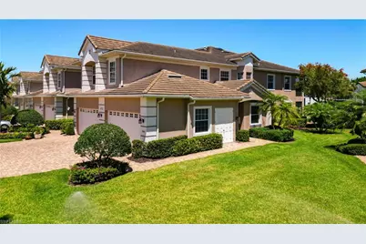 4752 Stratford Ct #1404, Naples, FL 34105 - Photo 4