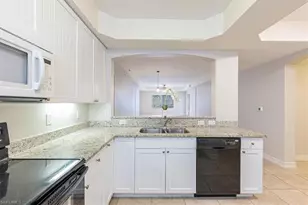 1100 Pine Ridge Rd, Naples, FL 34108 - Photo 10