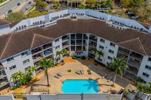 1100 Pine Ridge Rd, Naples, FL 34108 - Photo 2