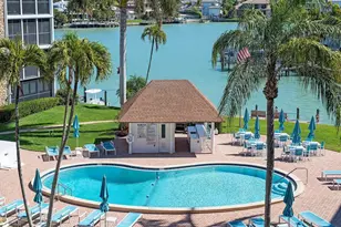 2900 Gulf Shore Blvd N, Naples, FL 34103 - Photo 2