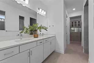 24916 Surf Hvn Ln, Bonita Springs, FL 34135 - Photo 28