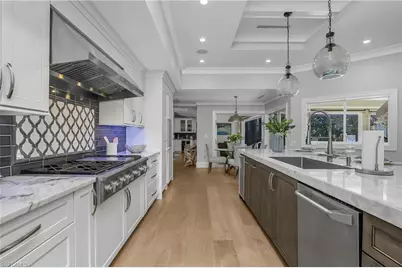 720 Shadow Lake Ln, Naples, FL 34108 - Photo 16