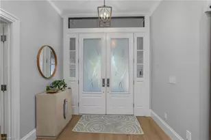 720 Shadow Lake Ln, Naples, FL 34108 - Photo 6