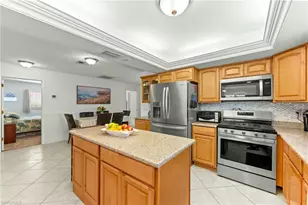 612 110th Ave N, Naples, FL 34108 - Photo 4