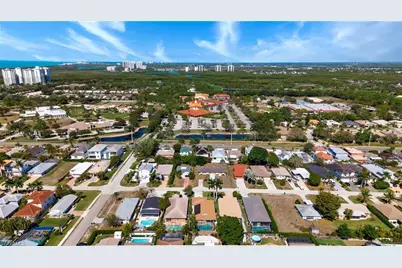 612 110th Ave N, Naples, FL 34108 - Photo 30