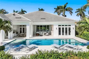 730 Harbour Dr, Naples, FL 34103 - Photo 2