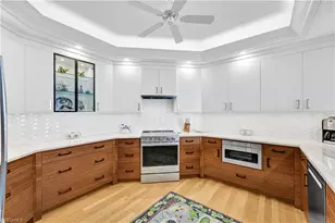 8430 Abbington Cir, Naples, FL 34108 - Photo 10