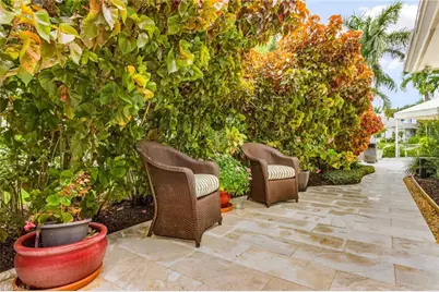 950 Galleon Dr, Naples, FL 34102 - Photo 34