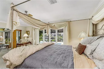 950 Galleon Dr, Naples, FL 34102 - Photo 22