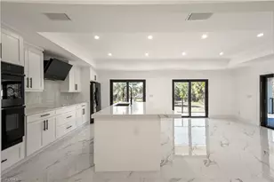 240 33rd Ave NE, Naples, FL 34120 - Photo 8