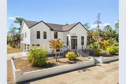 240 33rd Ave NE, Naples, FL 34120 - Photo 4