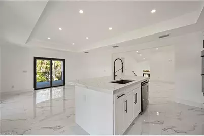 240 33rd Ave NE, Naples, FL 34120 - Photo 14