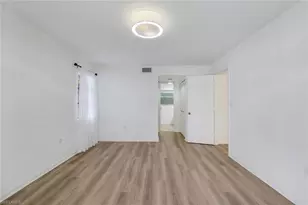 3200 Binnacle Dr, Naples, FL 34103 - Photo 8