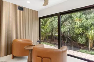 990 8th St S, Naples, FL 34102 - Photo 10