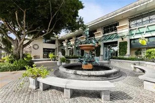 990 8th St S, Naples, FL 34102 - Photo 22