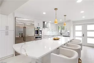 990 8th St S, Naples, FL 34102 - Photo 4