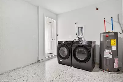 1108 Eauclaire St E, Lehigh Acres, FL 33974 - Photo 22