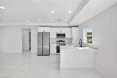 1108 Eauclaire St E, Lehigh Acres, FL 33974 - Photo 8