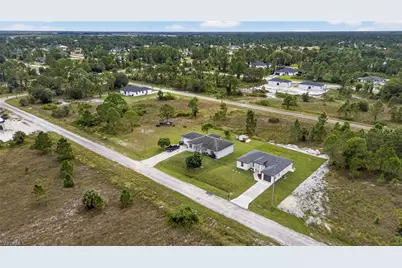 1108 Eauclaire St E, Lehigh Acres, FL 33974 - Photo 32