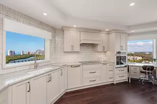 7425 Pelican Bay Blvd, Naples, FL 34108 - Photo 4