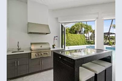 695 Wedge Dr, Naples, FL 34103 - Photo 12