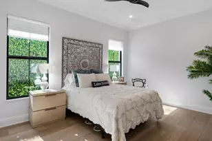 695 Wedge Dr, Naples, FL 34103 - Photo 18