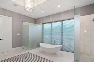 695 Wedge Dr, Naples, FL 34103 - Photo 14