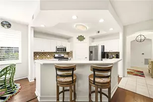 2028 Tarpon Bay Dr N, Naples, FL 34119 - Photo 4