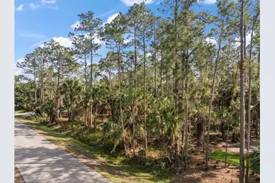 810 20th Ave NW, Naples, FL 34120 - Photo 2