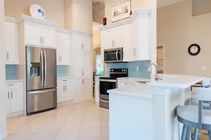 64 Glen Eagle Cir, Naples, FL 34104 - Photo 4