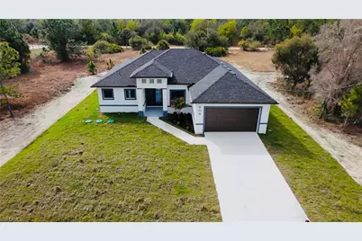 904 Asher St E, Lehigh Acres, FL 33974 - Photo 2