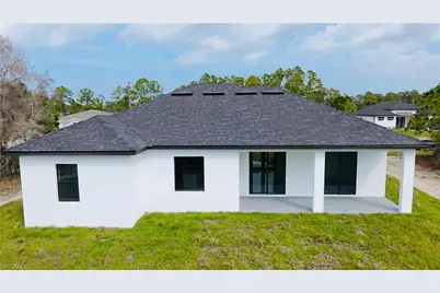 904 Asher St E, Lehigh Acres, FL 33974 - Photo 20