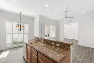 151 Vista Ln, Naples, FL 34119 - Photo 10